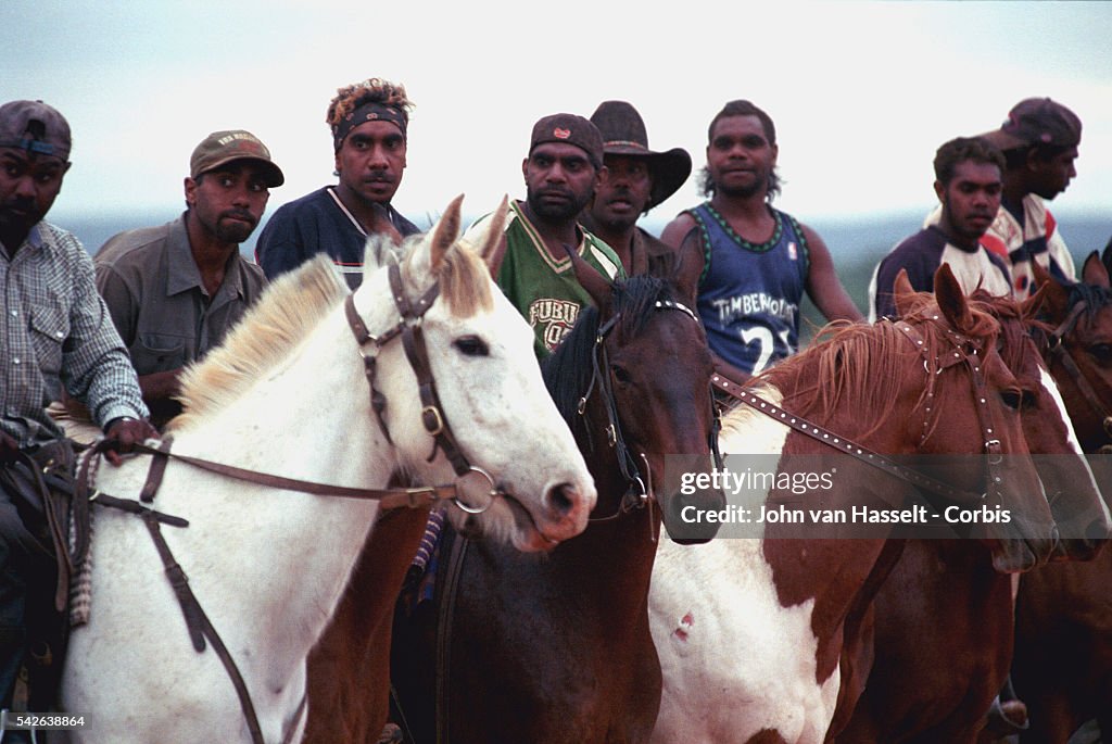 Journey to the Heart of Australia : Meeting with the Aboriginal Cowboys