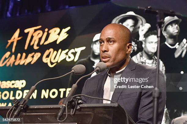 528 Ali Shaheed Muhammad Photos & High Res Pictures - Getty Images