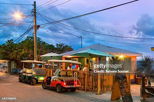 bahamas, harbour island - isla harbor fotografías e imágenes de stock