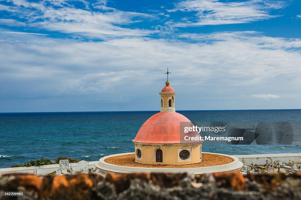 A dome of the Cementerio (cemetery) de San Juan