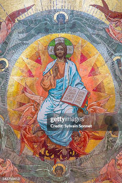 church of the saviour on spilled blood - fiktionale figur stock-fotos und bilder