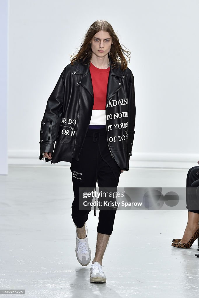 Christian Dada : Runway - Paris Fashion Week - Menswear Spring/Summer 2017