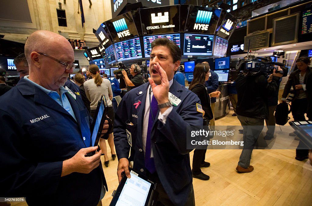 Trading On The Floor Of The NYSE As U.S. Stocks Tumble Amid Global Selloff After U.K. Brexit Vote