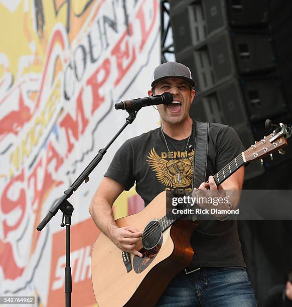 David Ray Rapper 26 Kicker David Ray Stock Photos, High-Res Pictures, and Images - Getty ...