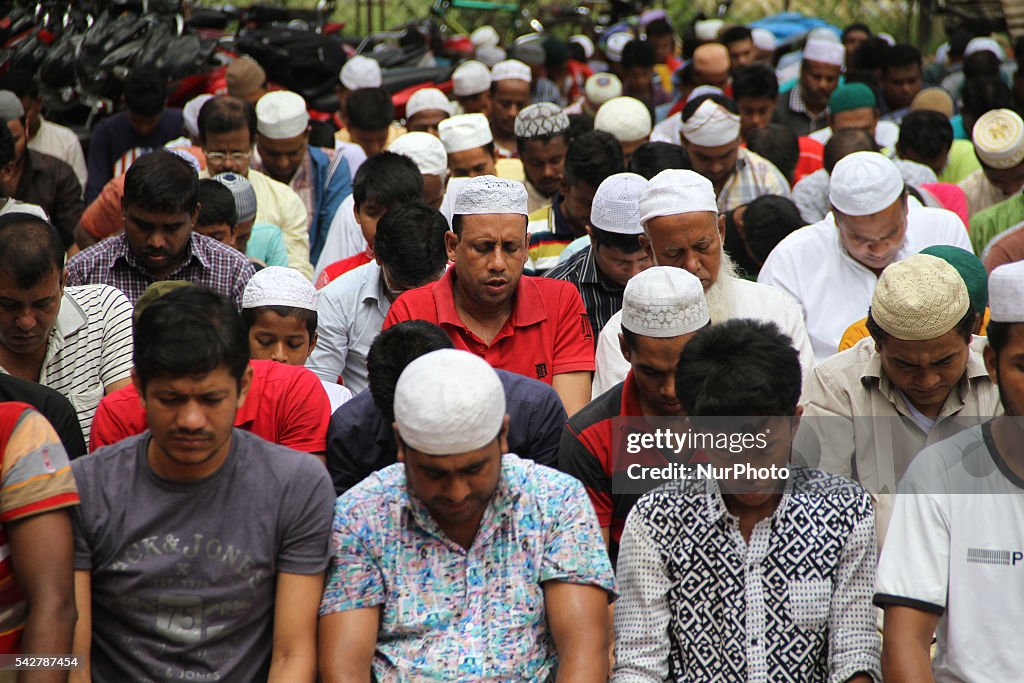 Third Friday of Ramadan in Dhaka