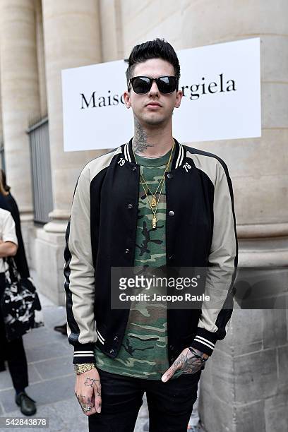 Travis Mills is seen arriving at Maison Margiela Show during Paris Fashion Week - Menswear Spring/Summer 2017 on June 24, 2016 in Paris, France.