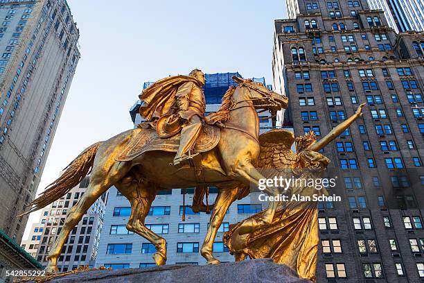 statue of general sherman. grand army square. central park south. - hotel plaza manhattan imagens e fotografias de stock