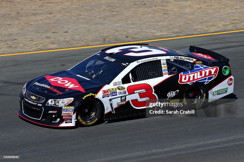 NASCAR Sprint Cup Series Toyota/Save Mart 350 - Practice