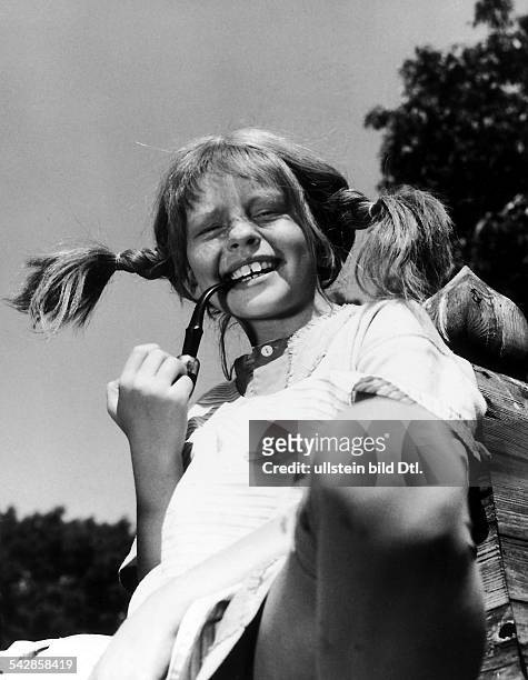 Erster Film der Serie von Kinofilmennach den Romanen der schwedischenKinderbuchautorin Astrid Lindgren:Pippi Langstrumpf Regie: Olle HellbomSchweden...