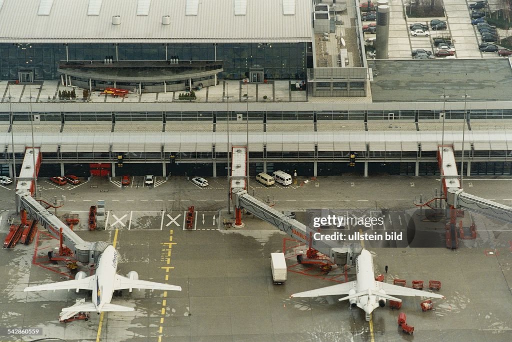 Flughafen Hamburg / Vorfeld Terminal 4