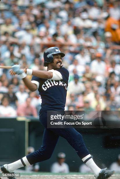 Oscar Gamble of the Chicago White Sox bats during a Major League Baseball game circa 1977. Gamble played for the White Sox in 1977 and 1985.