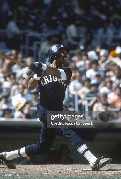 Oscar Gamble of the Chicago White Sox bats against the New York Yankees during a Major League Baseball game circa 1977 at Yankee Stadium in the Bronx...