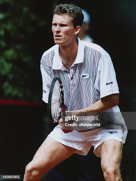 Der Tennisspieler Lars Burgsmüller vom ETUF Essen .