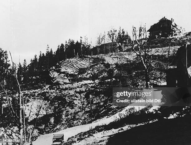 Die Ruinen des Hauses von Martin Bormann auf dem Obersalzberg bei Berchtesgaden