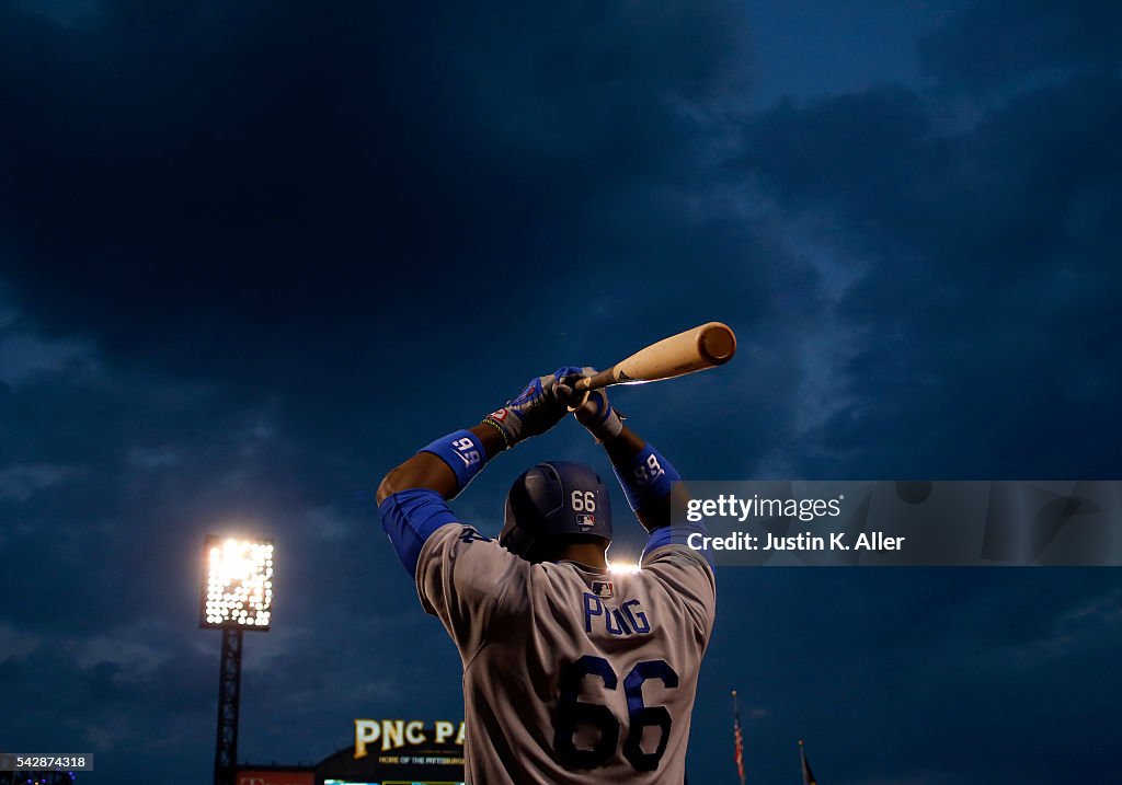 Los Angeles Dodgers v Pittsburgh Pirates