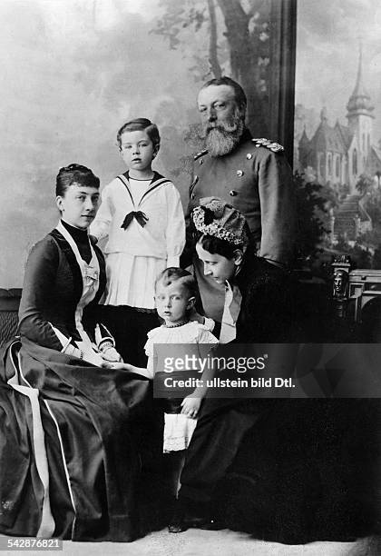 Frederick I, Grand Duke of Baden, *09.09.1826-+, with his family: his wife Princess Louise of Prussia, Princess Viktoria of Baden , and her sons...