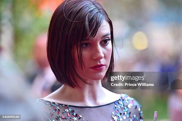 Mary Elizabeth Winstead attends 70th Annual Tony Awards at Beacon Theatre on June 12, 2016 in New York City.