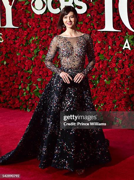 Actress Mary Elizabeth Winstead attends 70th Annual Tony Awards at Beacon Theatre on June 12, 2016 in New York City.