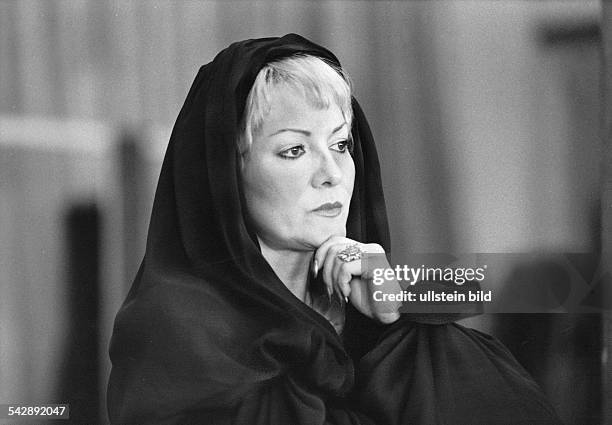 51 Karan Armstrong Stock Photos, HighRes Pictures, and Images Getty