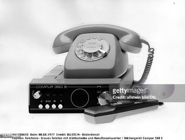 Graues Telefon mit Wählscheibe und Anrufbeantworter / Diktiergerät Compur 380 S von Compur-Electronic München- 1977