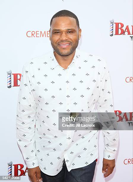 Anthony Anderson arrives at the premiere of New Line Cinema's 'Barbershop: The Next Cut' at TCL Chinese Theatre on April 6, 2016 in Hollywood,...