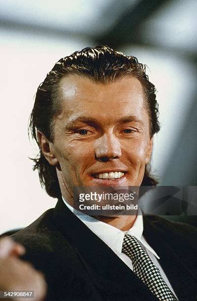 Portraitaufnahme des deutschen Eishockeyspielers Udo Kießling aus dem Jahr 1992. Das exakte Datum der Aufnahme ist nicht bekannt. Aufnahmedatum:1992.