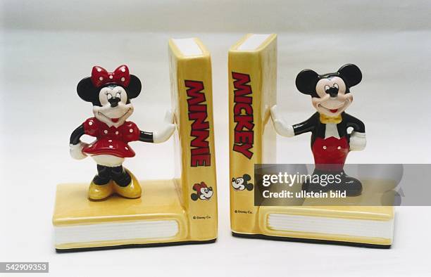 Buchstützen mit den Comic-Figuren "Mickey Mouse" und "Minnie Mouse". Aufgenommen um 1995.