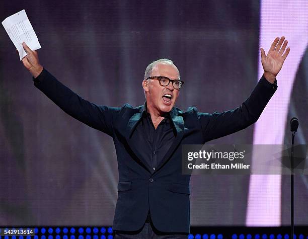 Actor Michael Keaton presents the Hart Trophy during the 2016 NHL Awards at The Joint inside the Hard Rock Hotel & Casino on June 22, 2016 in Las...