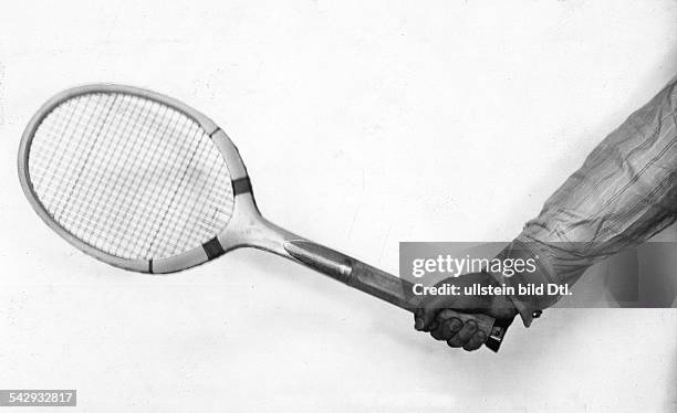 Tennisschläger mit Arm- erschienen BM