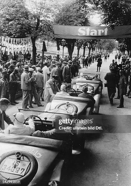 Deutschland, Baden-Wuerttemberg, 2000-km-Fahrt, Start in Baden-Baden- Juli 1933erschienen in BAZ