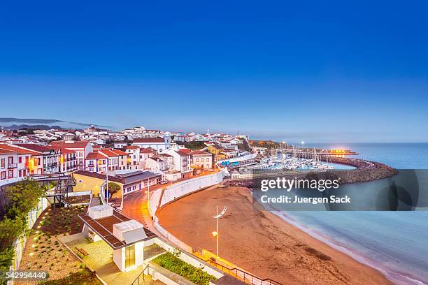 angra do heroísmo strand bei dämmerung, terceira (azoren) - the azores stock-fotos und bilder