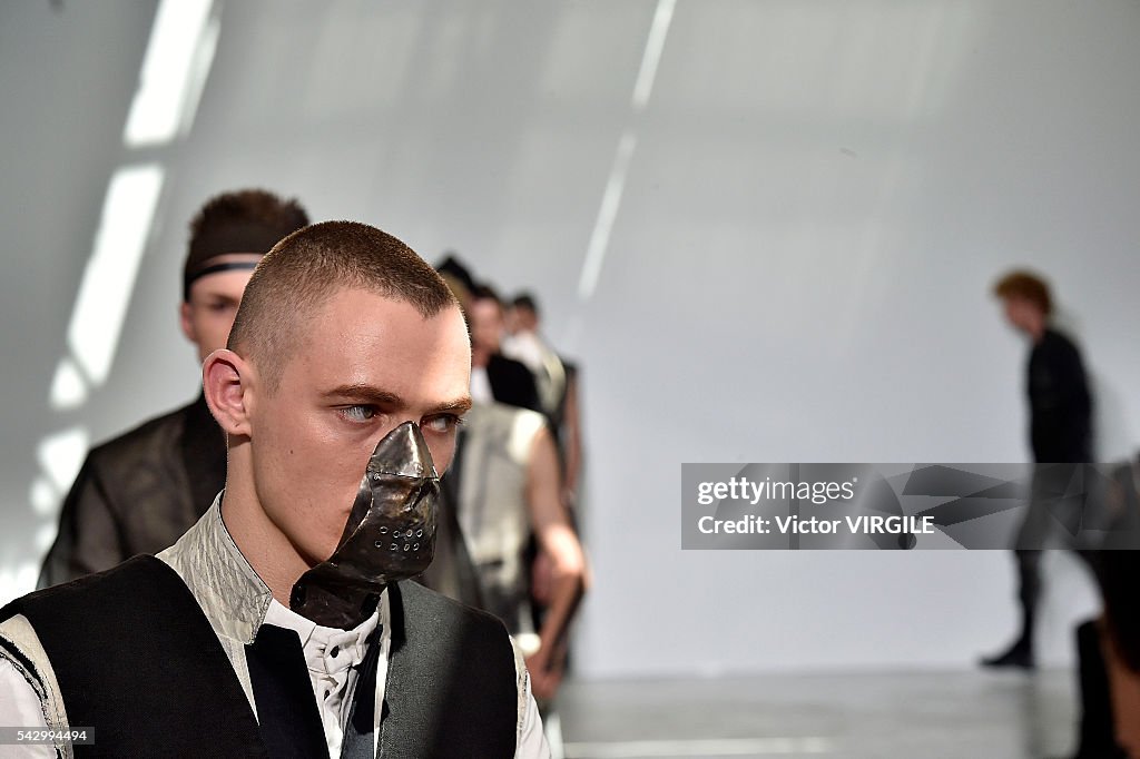 Boris Bidjan Saberi : Runway - Paris Fashion Week - Menswear Spring/Summer 2017