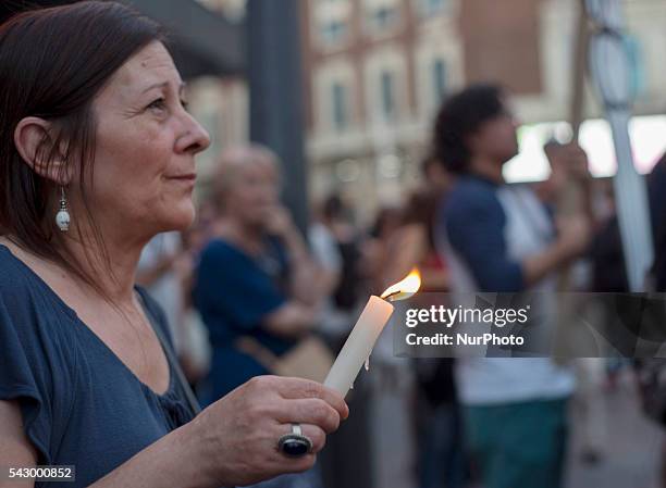 Hundreds of people of different nationalities gathered in the Plaza de Callao, Madrid on June 23, June 2016 to show solidarity with the teachers of...