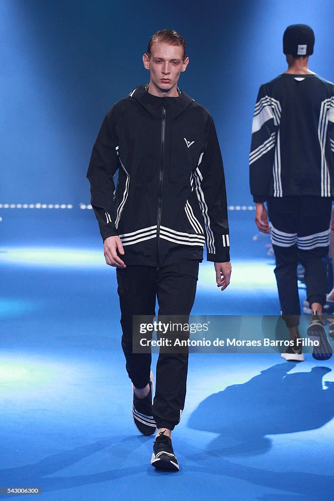 White Mountaineering : Runway - Paris Fashion Week - Menswear Spring/Summer 2017