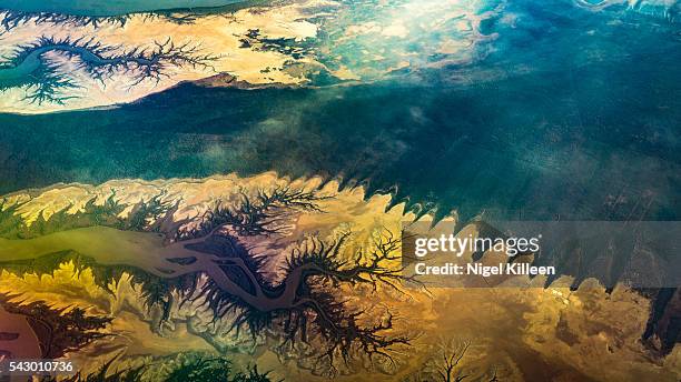 aerial view australian outback - meseta de kimberley fotografías e imágenes de stock