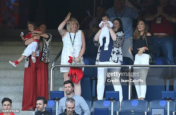Nava Rys 141 Emma Rhys Jones Photos & High Res Pictures - Getty Images