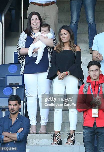 Nava Rys Emma Rhys Jones Photos and Premium High Res Pictures - Getty Images