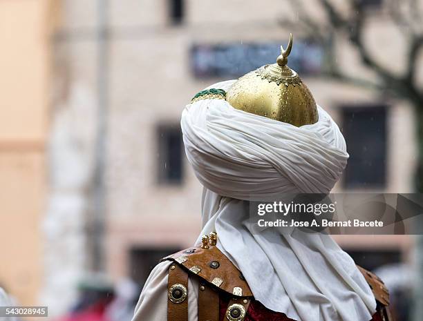 i crack with turban of style moor - headwear stockfoto's en -beelden