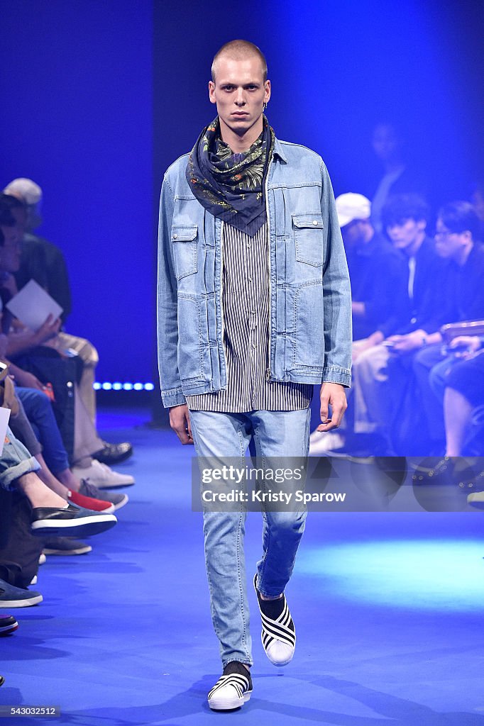 White Mountaineering : Runway - Paris Fashion Week - Menswear Spring/Summer 2017