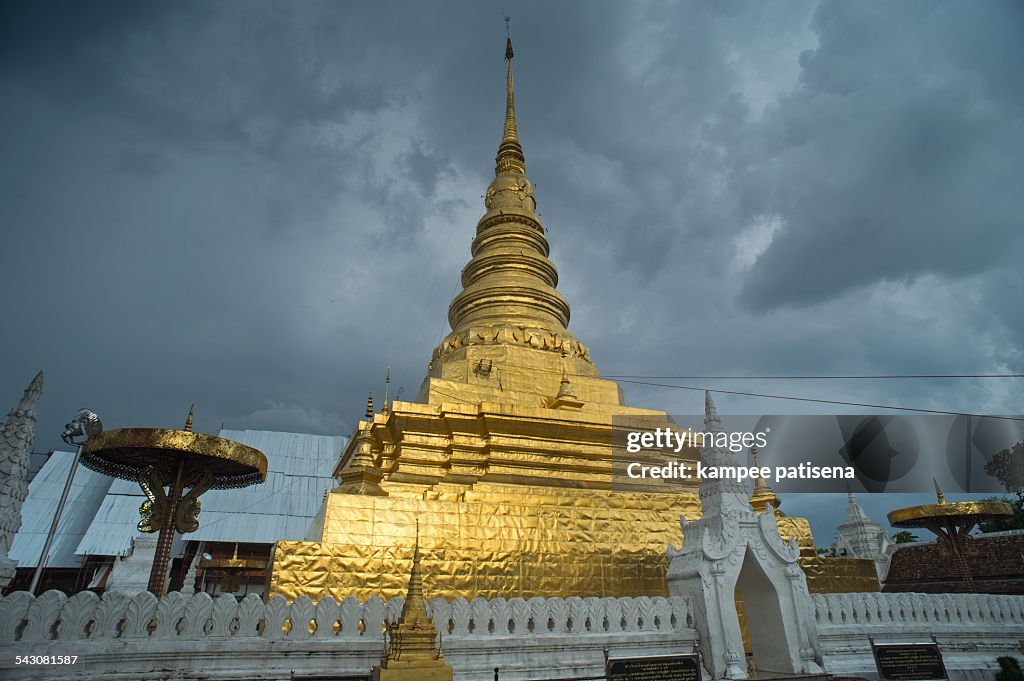 Wat Phra That Chae Haeng, chedi.