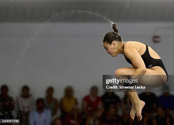 128 Samantha Bromberg Photos & High Res Pictures Getty Images