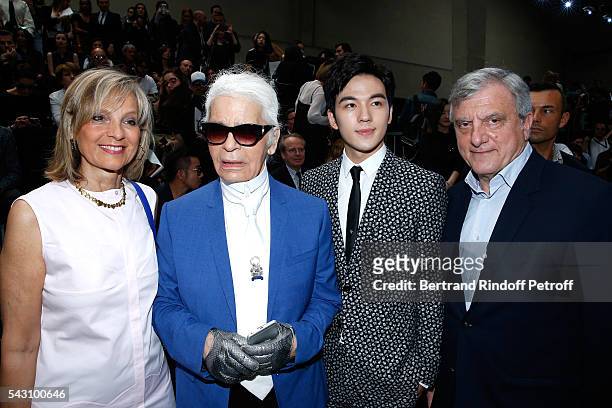 Helene Arnault, Karl Lagerfeld, Grit Jirakiertivadhana and CEO Dior Sidney Toledano attend the Dior Homme Menswear Spring/Summer 2017 show as part of...