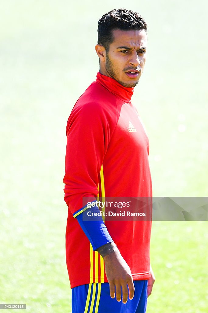 Spain Training Session - UEFA Euro 2016