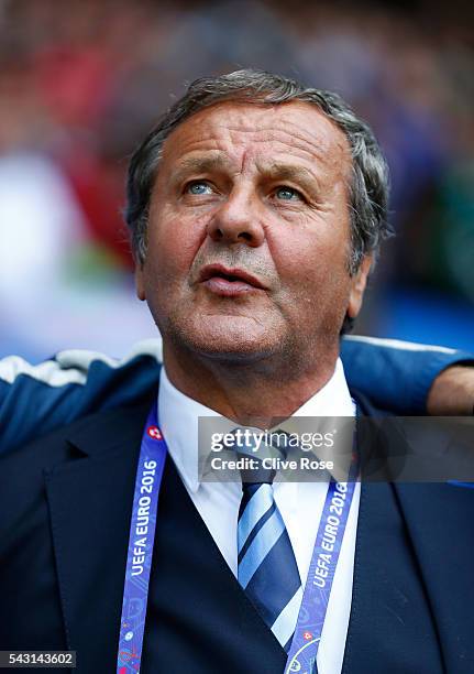 Jan Kozak head coach of Slovakia looks on prior to the UEFA EURO 2016 round of 16 match between Germany and Slovakia at Stade Pierre-Mauroy on June...