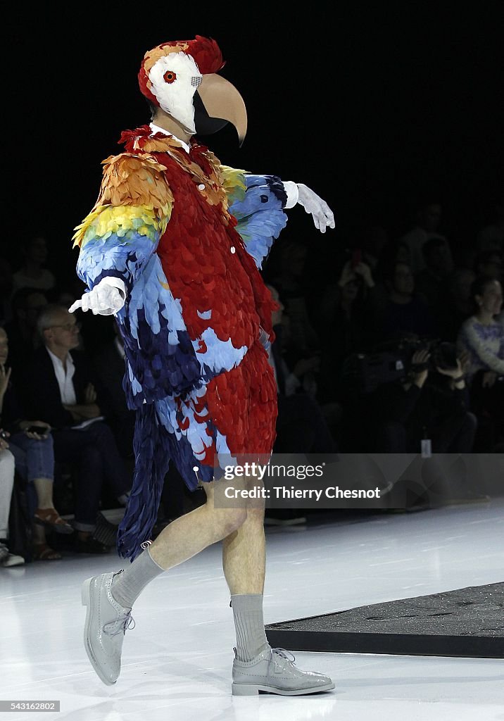 Thom Browne : Runway - Paris Fashion Week - Menswear Spring/Summer 2017