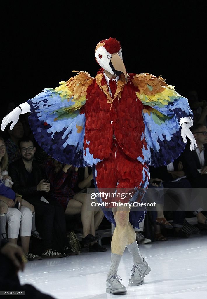 Thom Browne : Runway - Paris Fashion Week - Menswear Spring/Summer 2017