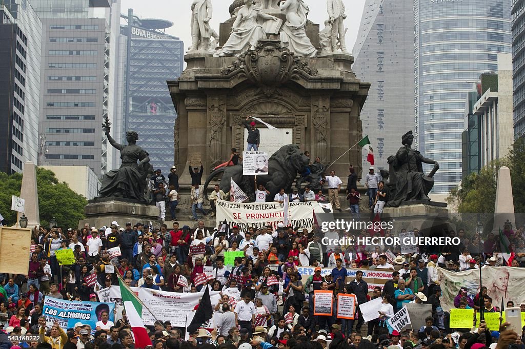 MEXICO-TEACHERS-PROTEST