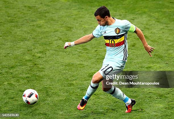 Eden Hazard of Belgium in action during the UEFA EURO 2016 round of 16 match between Hungary and Belgium at Stadium Municipal on June 26, 2016 in...
