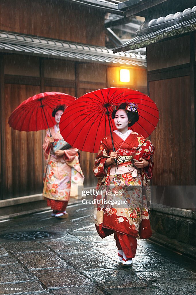 Maiko girls