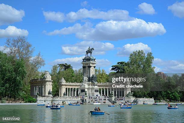 parque del retiro in madrid - retiro park - parque del buen retiro stock pictures, royalty-free photos & images